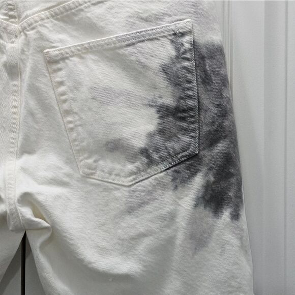 Edwin, Womens shorts In light off white. NWT-Size 32🔥🔥 - Picture 5 of 13